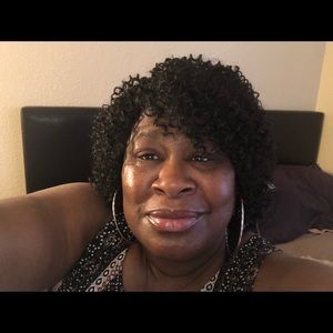 Meet your Posher, Annette